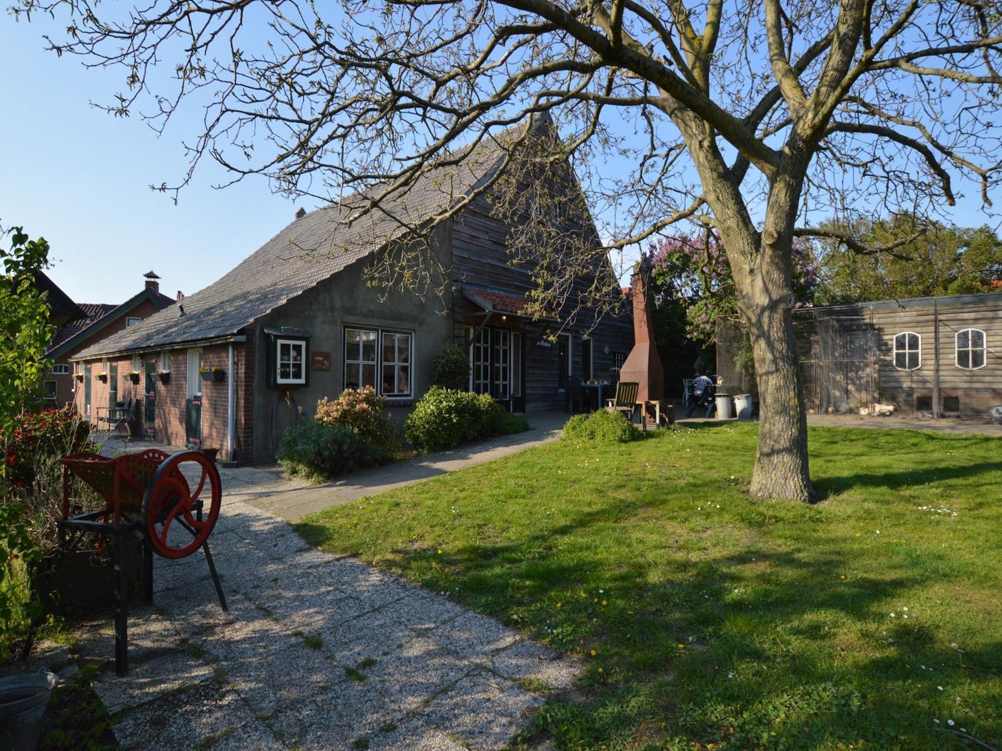 Cozy Holiday Home In Bergen Op Zoom With Garden Exterior photo