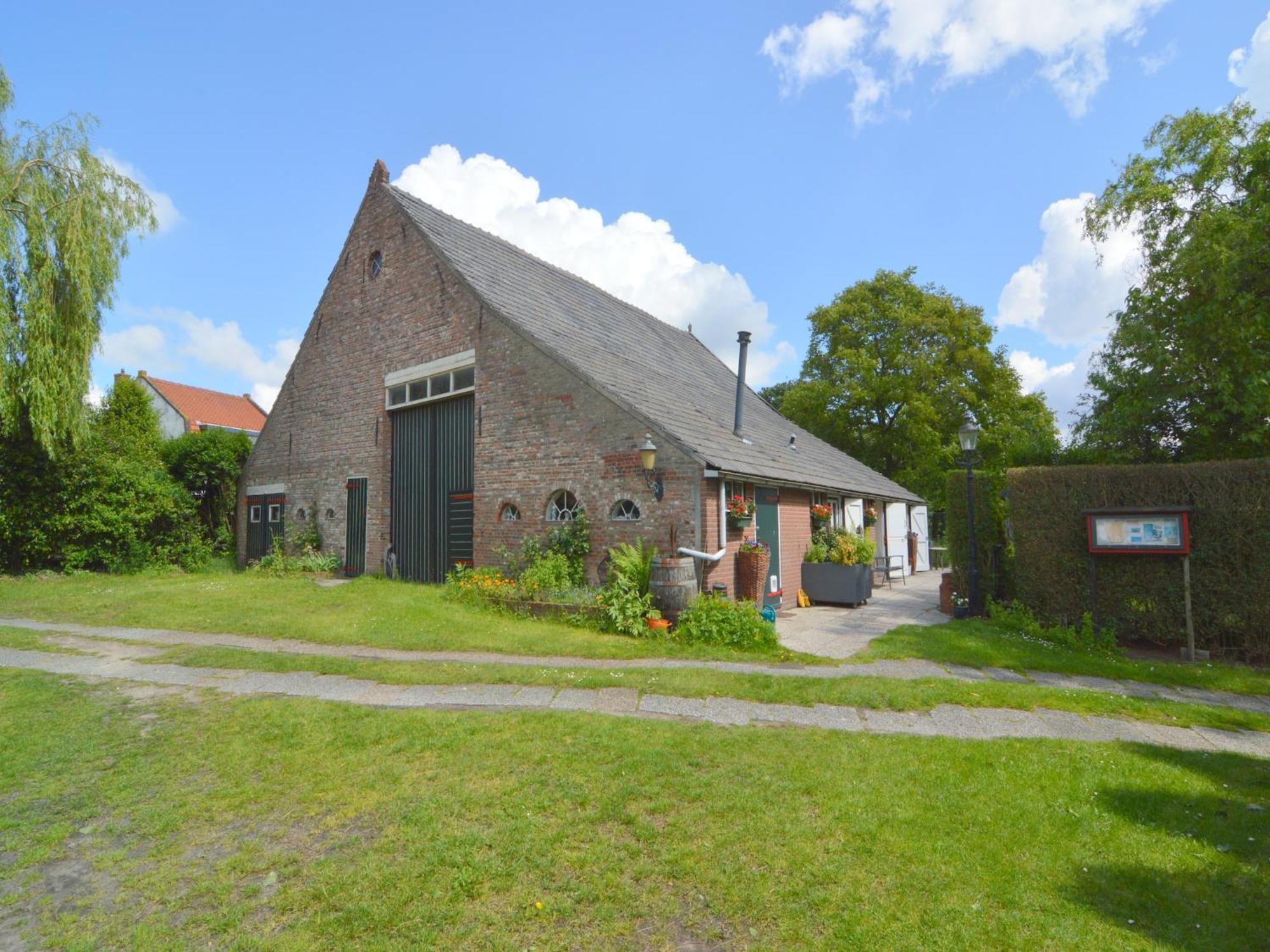 Cozy Holiday Home In Bergen Op Zoom With Garden Exterior photo